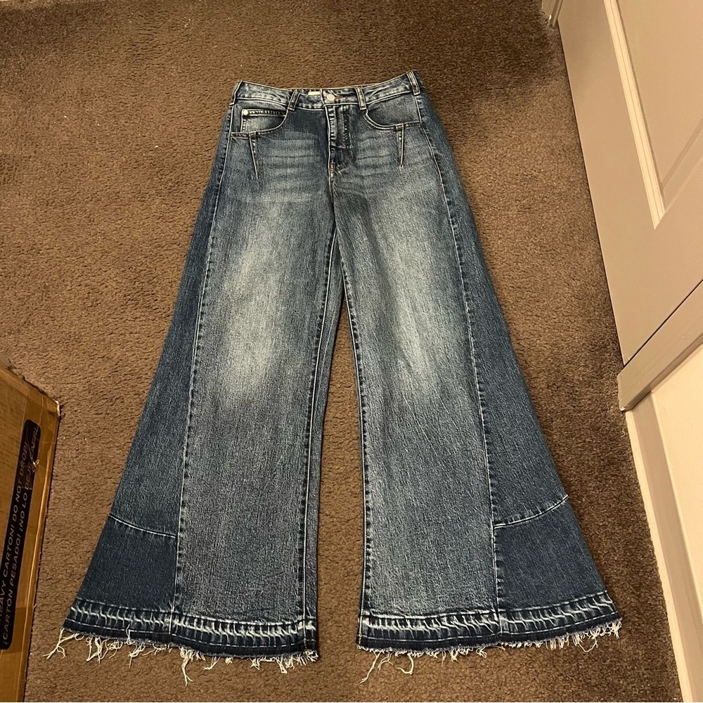 Anthropologie Pilcro The Darien Paneled Wide Leg Flare Jeans - Picture 5 of 11